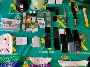 Material incautado por la Guardia Civil en la operación contra los Trinitarios