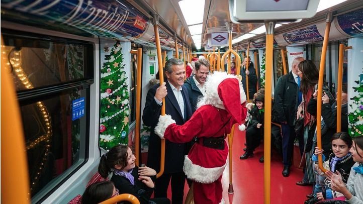 Jorge Rodrigo, consejero de Transportes, inaugura el Tren de la Navidad