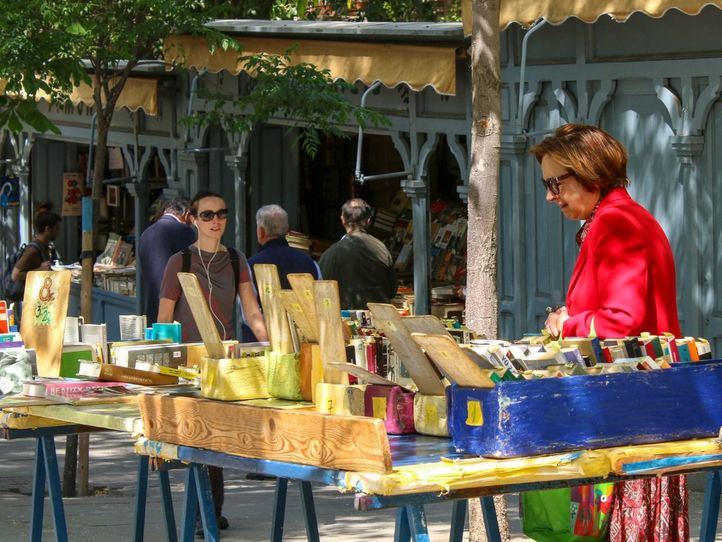 Puestos de libros en la Cuesta de Moyano