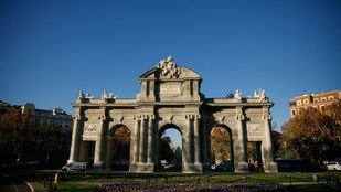 La Puerta de Alcalá, lista para celebrar las Navidades