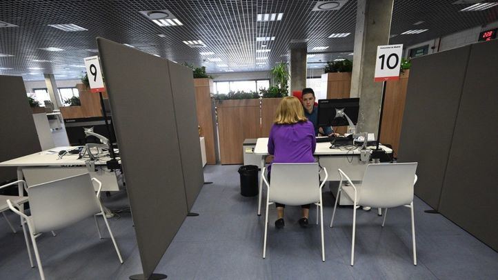 Oficina de empleo Santa Eugenia, en Vallecas