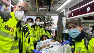 Facultativos del Samur han ayudado a una mujer a dar a luz en una gasolinera de Méndez Álvaro