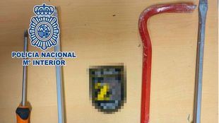 Herramientas que llevaba el detenido