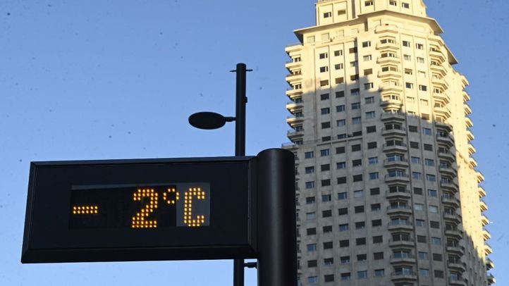 Termómetro que marca -2ºC en Gran Vía