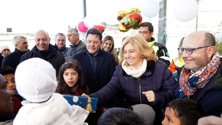 Cibeles ha entregado juguetes a los más de 130 niños del centro de acogida temporal Las Caracolas