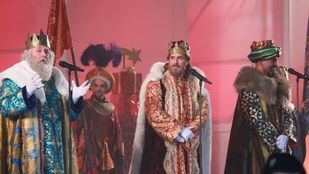 Miles de niños arropan a los Reyes Magos en la Gran Cabalgata de Madrid