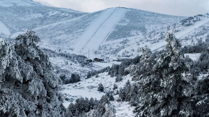 Vistas de Valdesquí desde Cotos, a 7 de enero de 2024