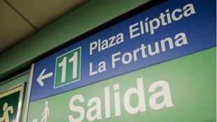 Cartel de la Línea 11 de Metro