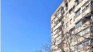 Incendio en la terraza del edificio.