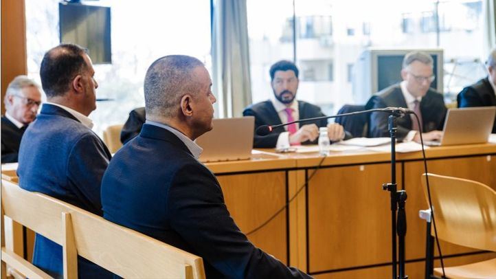 El principal condenado por el Madrid Arena, Miguel Ángel Flores (1d), durante un juicio en la Audiencia Provincial
