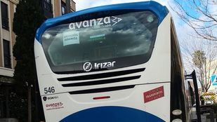 Autobús de servicios mínimos en la huelga de Avanza en Getafe