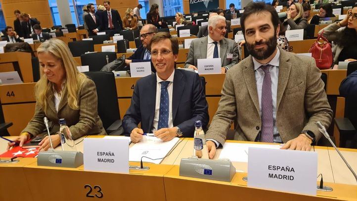 Rocío Albert, José Luis Martínez-Almeida y Carlos Cuerpo en la defensa de la candidatura de Madrid en Bruselas
