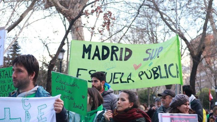 Marcha por la la reducción del horario lectivo para los docentes