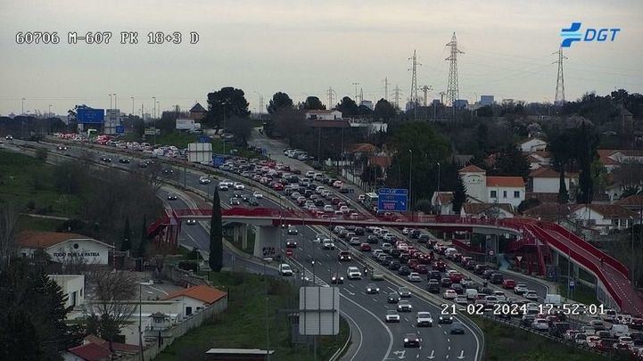 Atasco en la M-607