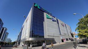 Edificio de El Corte Inglés Méndez Álvaro en el distrito de Arganzuela
