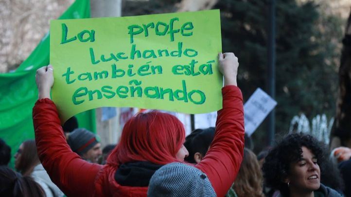 Marcha por la la reducción del horario lectivo para los docentes dentro de las tres jornadas de huelga.