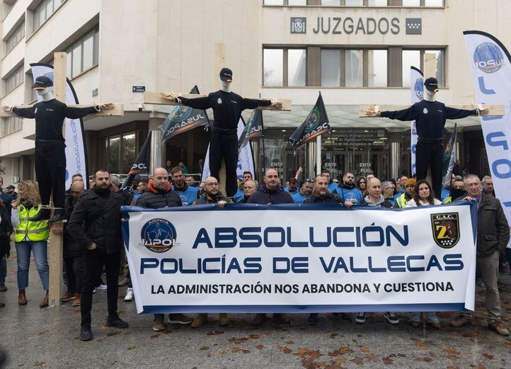 Imagen de archivo de la concentración para pedir la absolución de los agentes