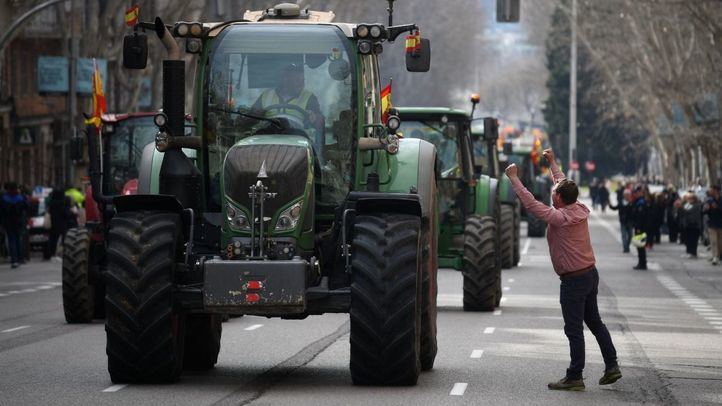 Tractores avanzan al centro de Madrid