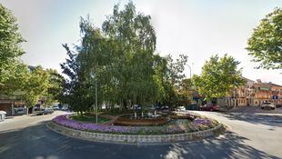 Plaza de San Jaime, en Villa de Vallecas, donde se realizaba un control de alcoholemia que se saltó el vehículo que protagonizó la persecución