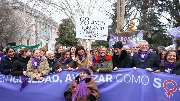 Parte del Gobierno central en la manifestación convocada por la Comisión 8M