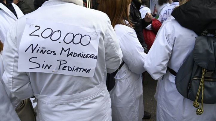 Imagen de archivo de una concentración de médicos y pediatras