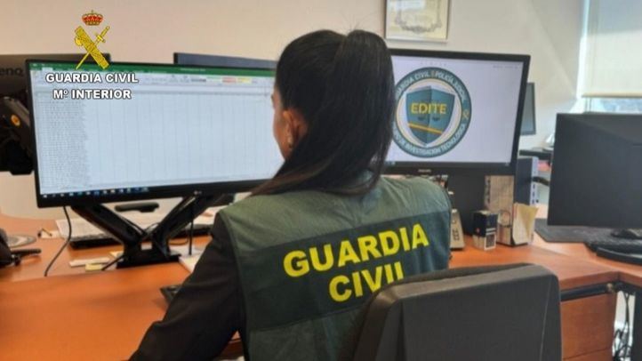 Una agente de la Guardia Civil.