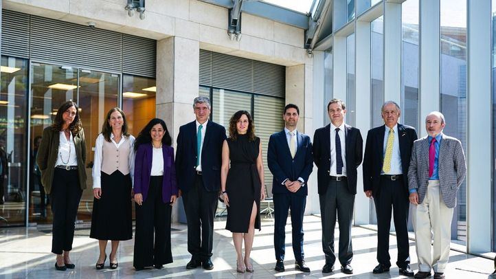 Ayuso invita a los chilenos a estudiar en Madrid, la 'segunda casa' de los que han perdido la 'libertad'
