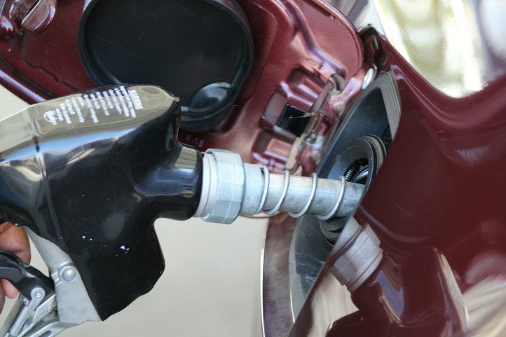 La gasolina toca máximos del año en plena Semana Santa