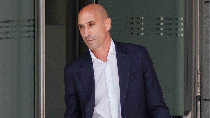 El expresidente de la Real Federación Española de Fútbol (RFEF), Luis Rubiales, sale de declarar en la Audiencia Nacional