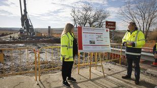 El consejero de Transportes, Jorge Rodrigo, en una visita a las obras del puente sobre el Arroyo Culebro