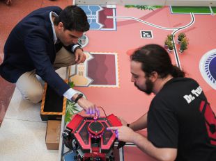 Unos 80 jóvenes madrileños participan en el concurso de creación de robots Eurobot Spain