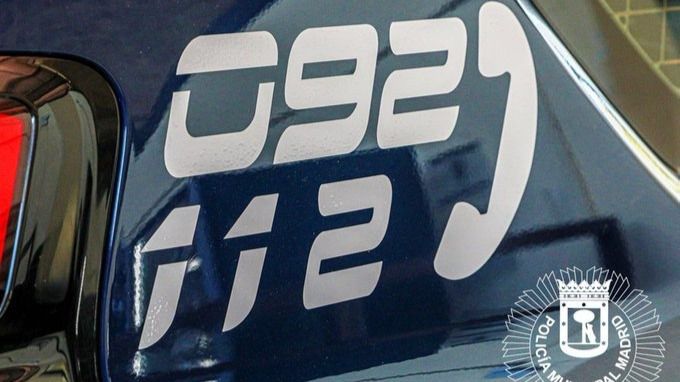 Cuatro detenidos y cuatro agentes heridos en un botellón