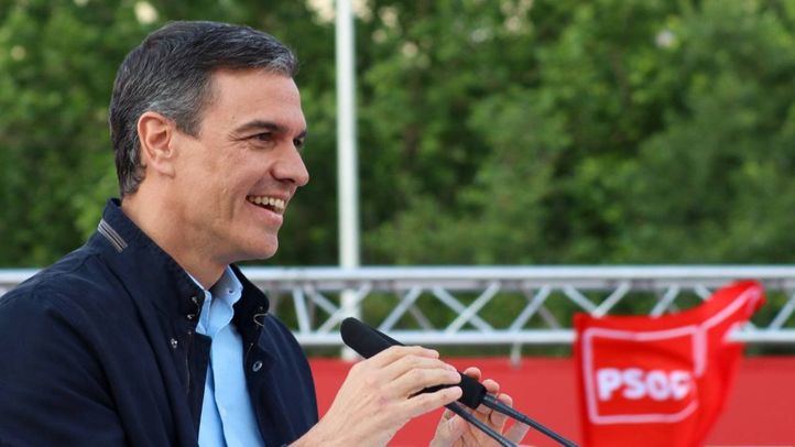 Pedro Sánchez en un mitin en Entrevías