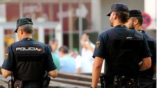 Agentes de la Policía Nacional durante una intervención