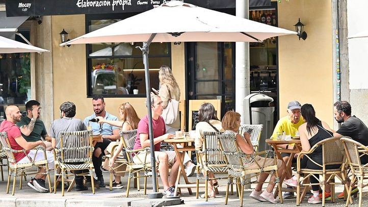Terraza en una calle de Madrid
