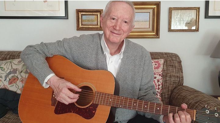 Carlos Toro, compositor de la canción 'Resistiré', saca un disco con otros temas suyos