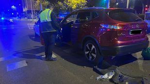 Un joven, herido tras ser atropellado cuando bajaba de un coche