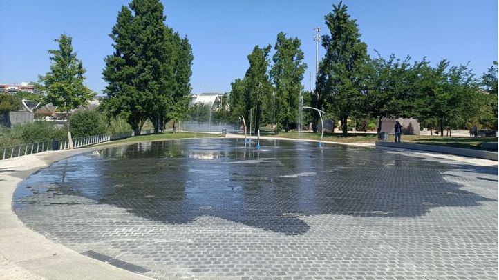 El Ayuntamiento activa la 'playa' de Madrid Río