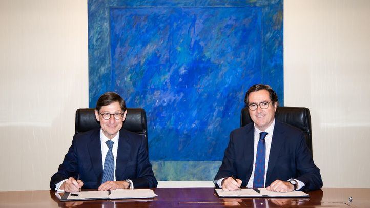 CaixaBank y CEOE amplían su compromiso con el crecimiento empresarial