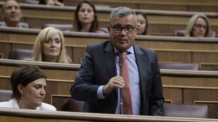Guillermo Hita toma posesión de su escaño como diputado en el Congreso