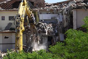 Derribo de las casas afectadas por la Línea 7B de Metro en San Fernando de Henares
