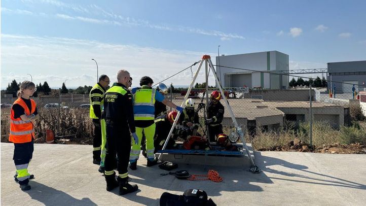 Rescate de un trabajador en Cobeña