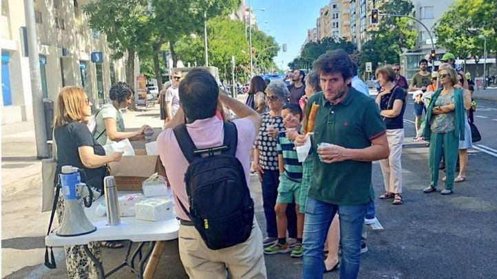 Chocolatada reivindicativa de la Asociación de Vecinos de Retiro Norte