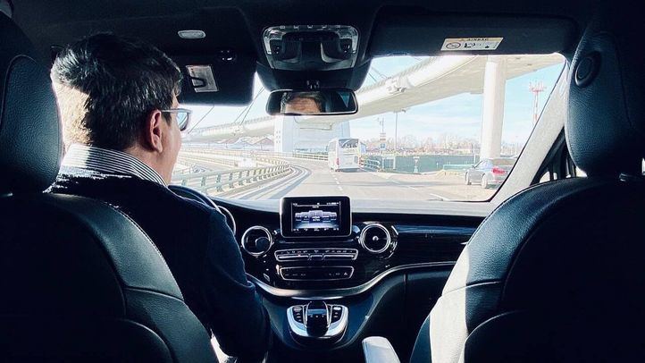 Imagen de un coche por dentro