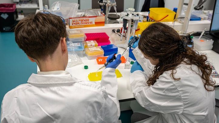 El Marañón 'convierte' a nueve alumnos de ESO en jóvenes investigadores durante una semana con estancias formativas