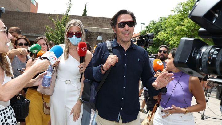 Arancha Palomino y Luis Lorenzo a la salida del juzgado tras considerar Fiscalía que no tienen que ingresar en prisión provisional, a 17 de junio de 2022