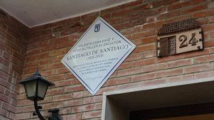 Descubrimiento de la placa a Santiago de Santiago
