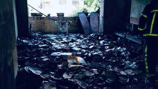 Diez intoxicados leves en el incendio de una vivienda en Majadahonda (Foto: EMERGENCIAS COMUNIDAD DE MADRID)