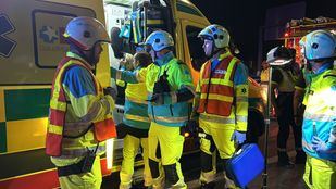 El conductor de un camión atropella a un operario de carreteras.