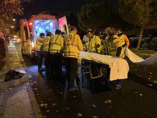 Herido tras chocar contra un árbol en Usera